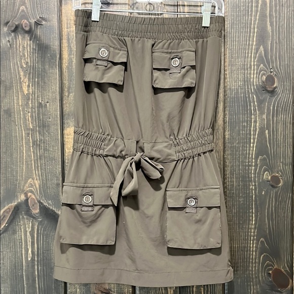 Chesley Utility Mini Dress M Green Strapless Cargo Pockets Outdoors Stretch Y2K - Picture 1 of 7